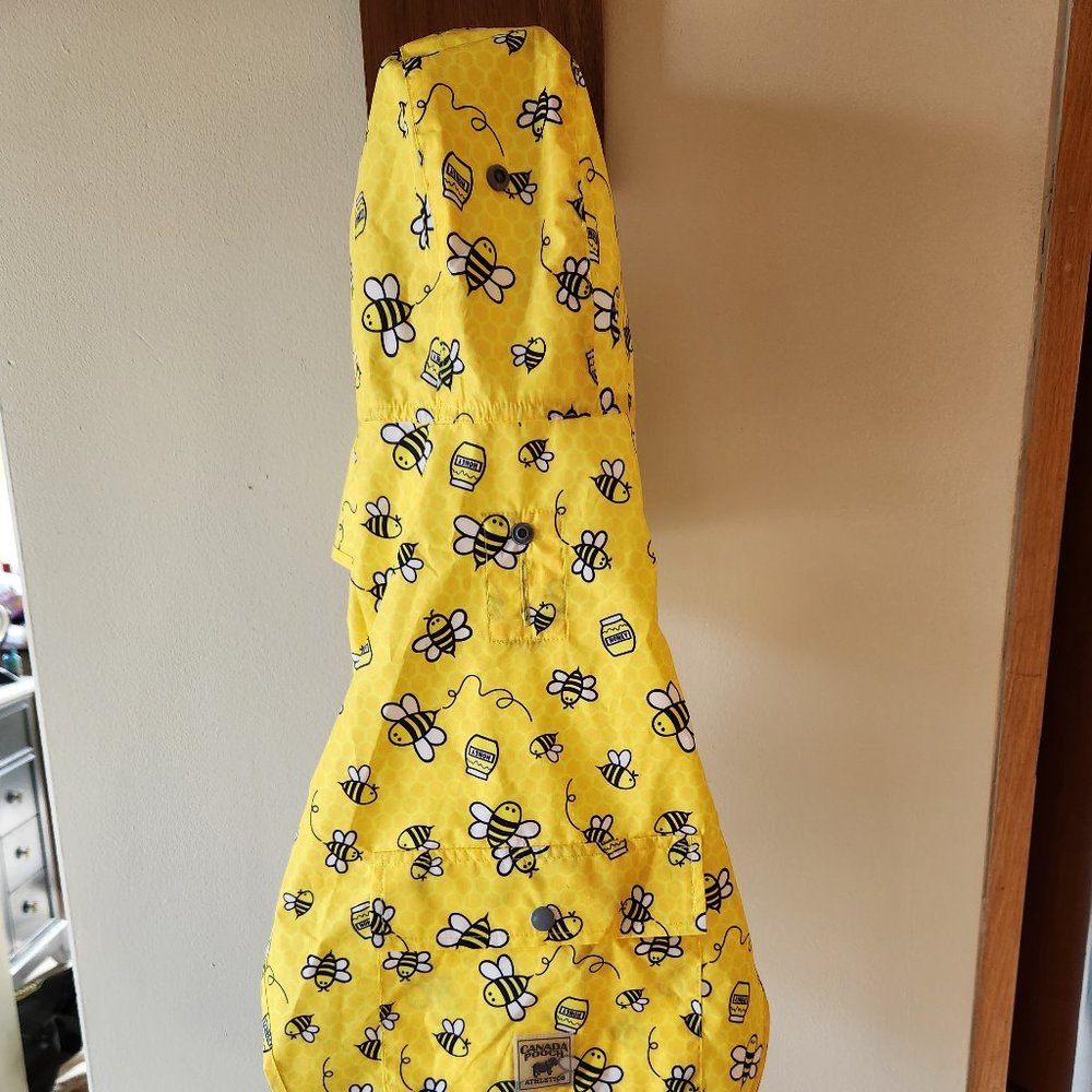 New Without Tags: Canada Pooch Hooded Raincoat